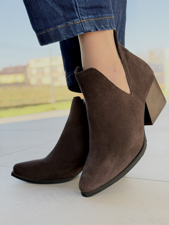 Brązowe kowbojki ze skóry naturalnej OLEKSY – polska jakość i styl