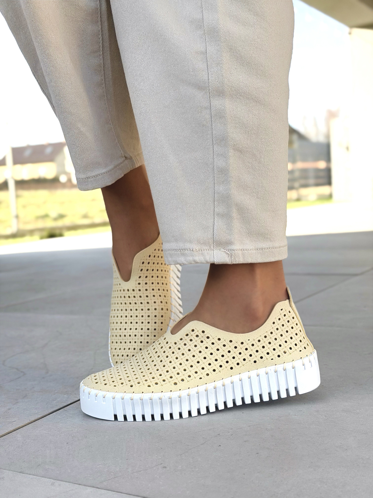 Miękkie i wygodne Sneakersy damskie OLEKSY