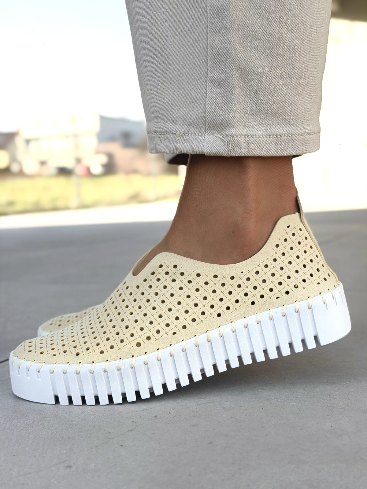 Miękkie i wygodne Sneakersy damskie OLEKSY