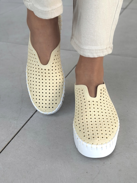 Miękkie i wygodne Sneakersy damskie OLEKSY