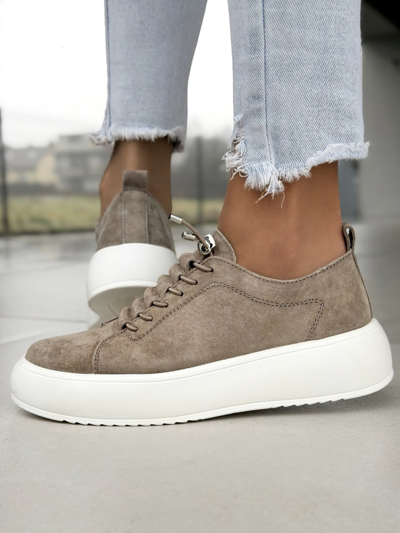 Skórzane sneakersy OLEKSY – naturalna wygoda na każdy dzień