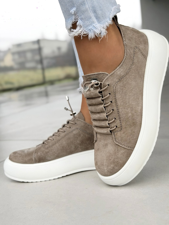 Skórzane sneakersy OLEKSY – naturalna wygoda na każdy dzień