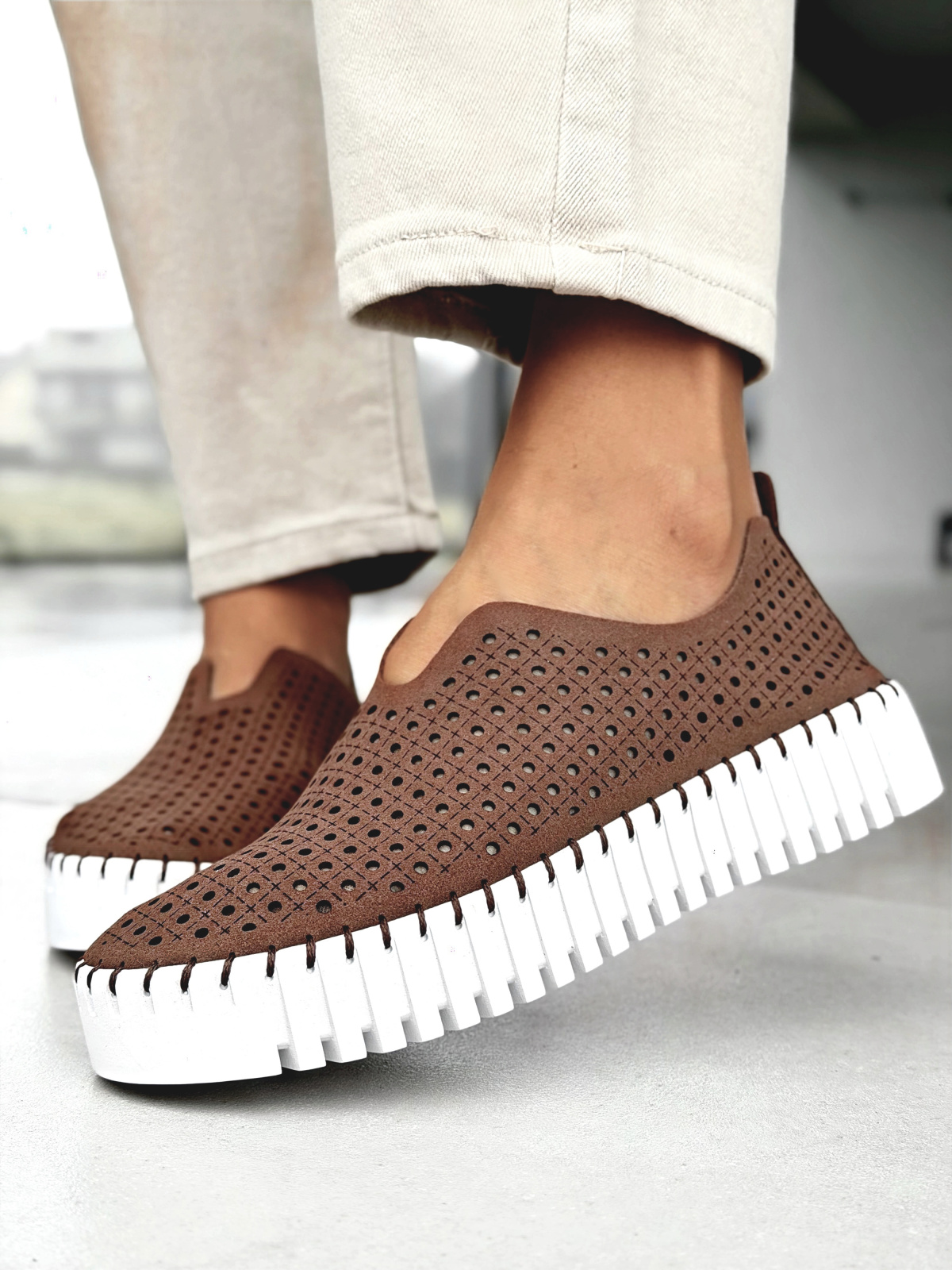 Miękkie i wygodne Sneakersy damskie OLEKSY