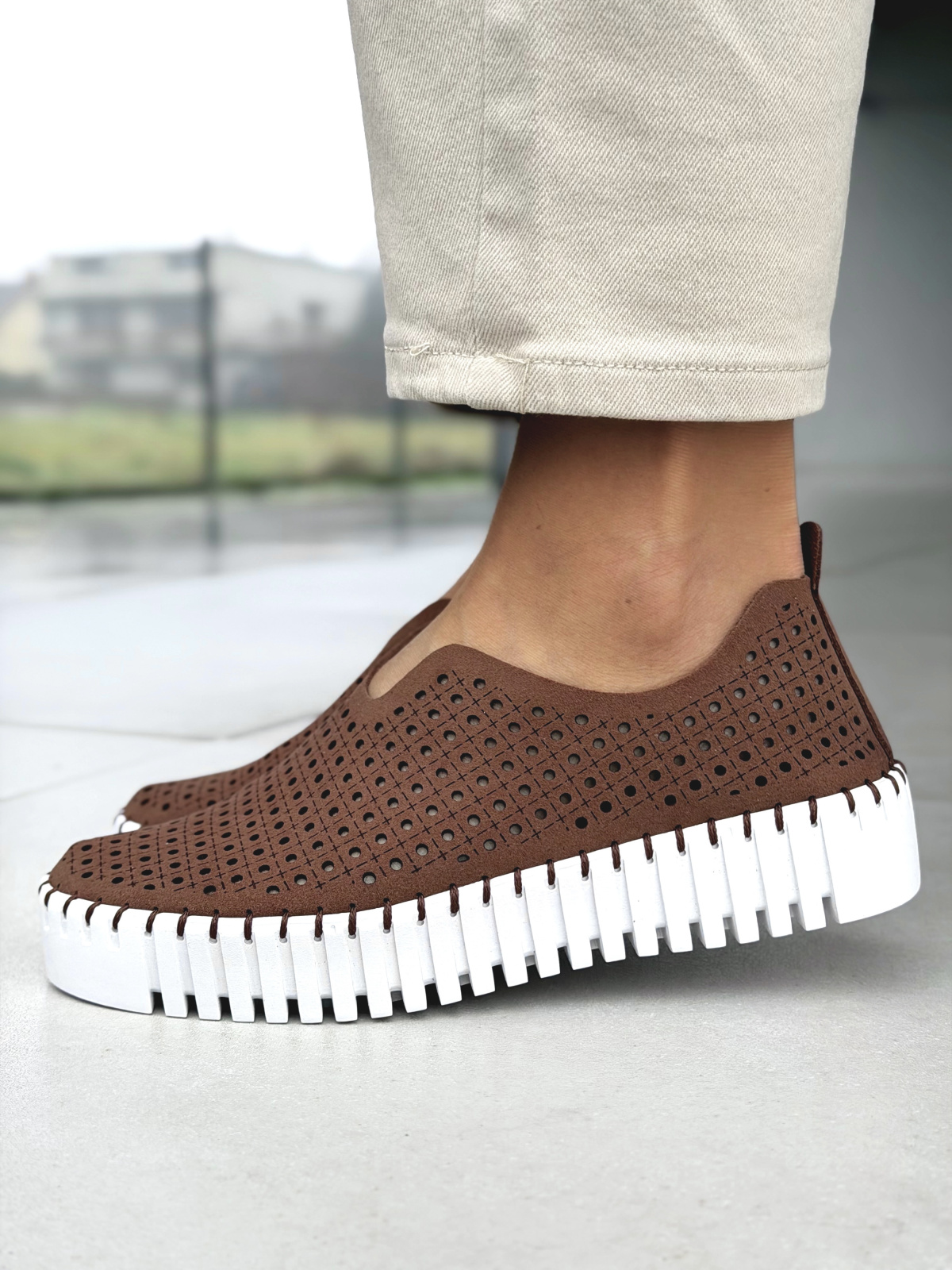 Miękkie i wygodne Sneakersy damskie OLEKSY