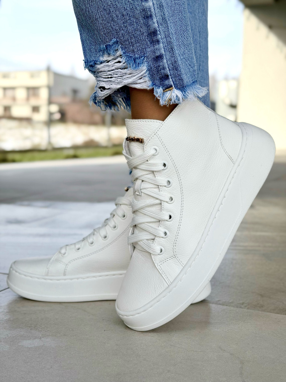 Białe sneakersy skórzane OLEKSY polskiej produkcji