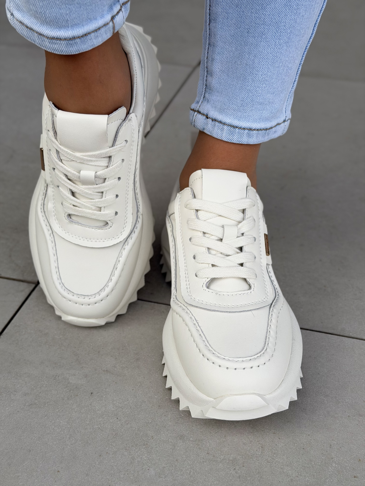 Sneakersy OLEKSY ze skóry naturalnej – codzienny komfort i styl