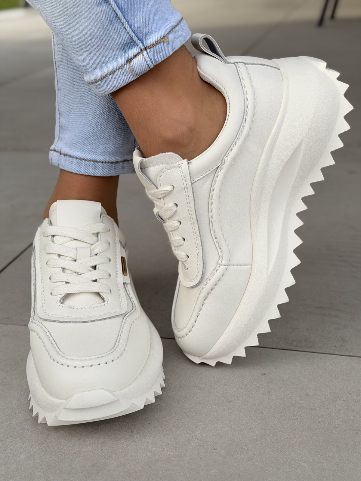 Sneakersy OLEKSY ze skóry naturalnej – codzienny komfort i styl