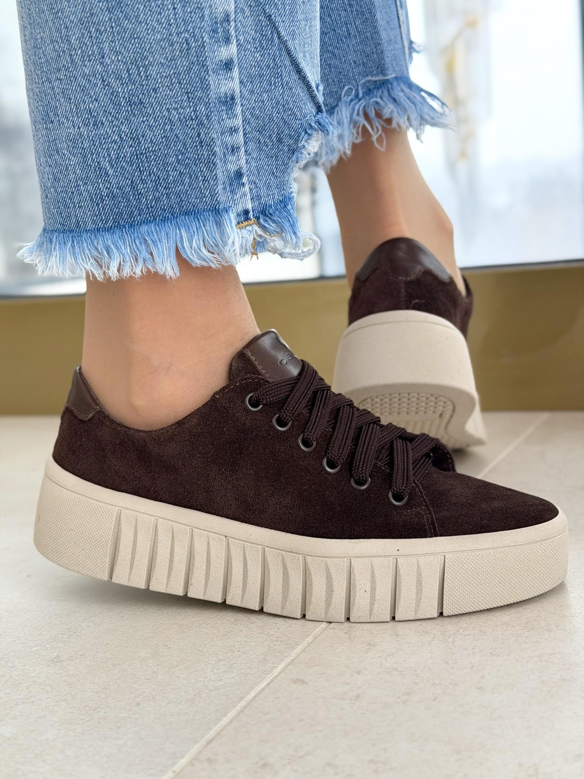 Naturalna skóra, polska produkcja – sneakersy OLEKSY