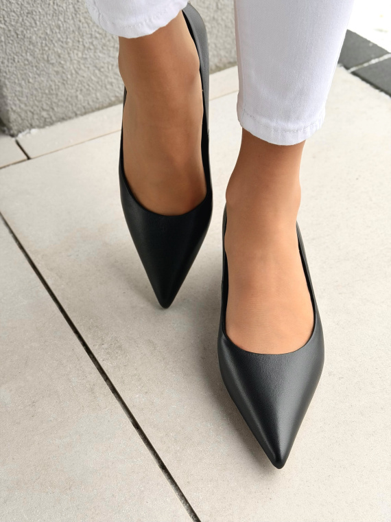 Czółenka OLEKSY ze skóry naturalnej