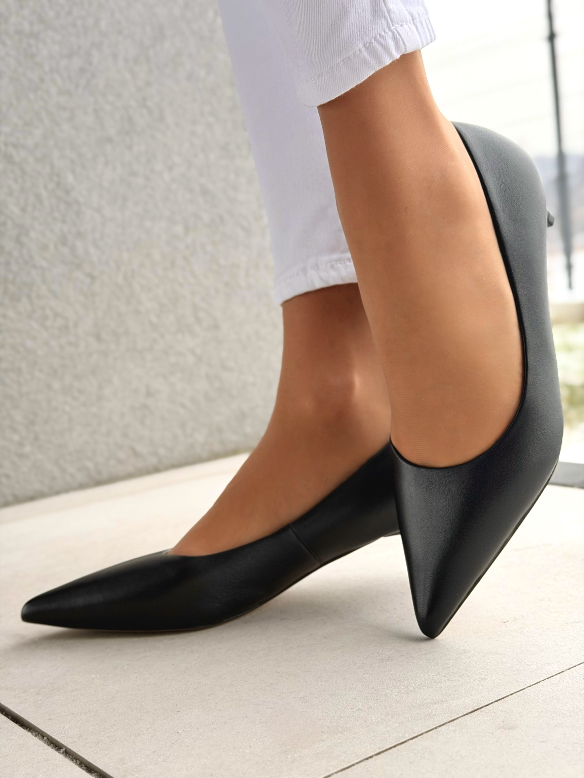 Czółenka OLEKSY ze skóry naturalnej