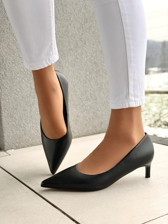 Czółenka OLEKSY ze skóry naturalnej