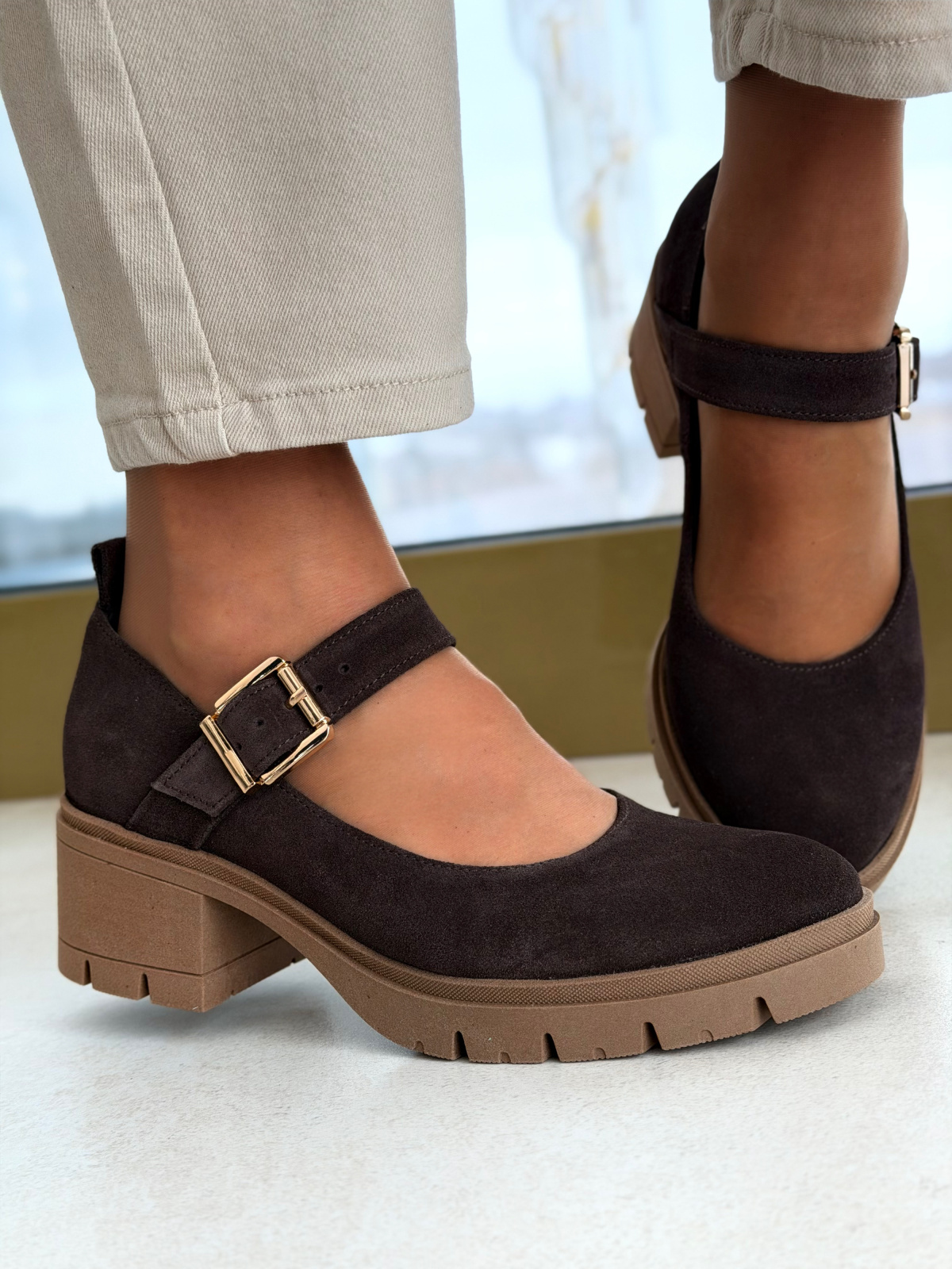 Brązowe półbuty ze skóry naturalnej na niskim obcasie OLEKSY