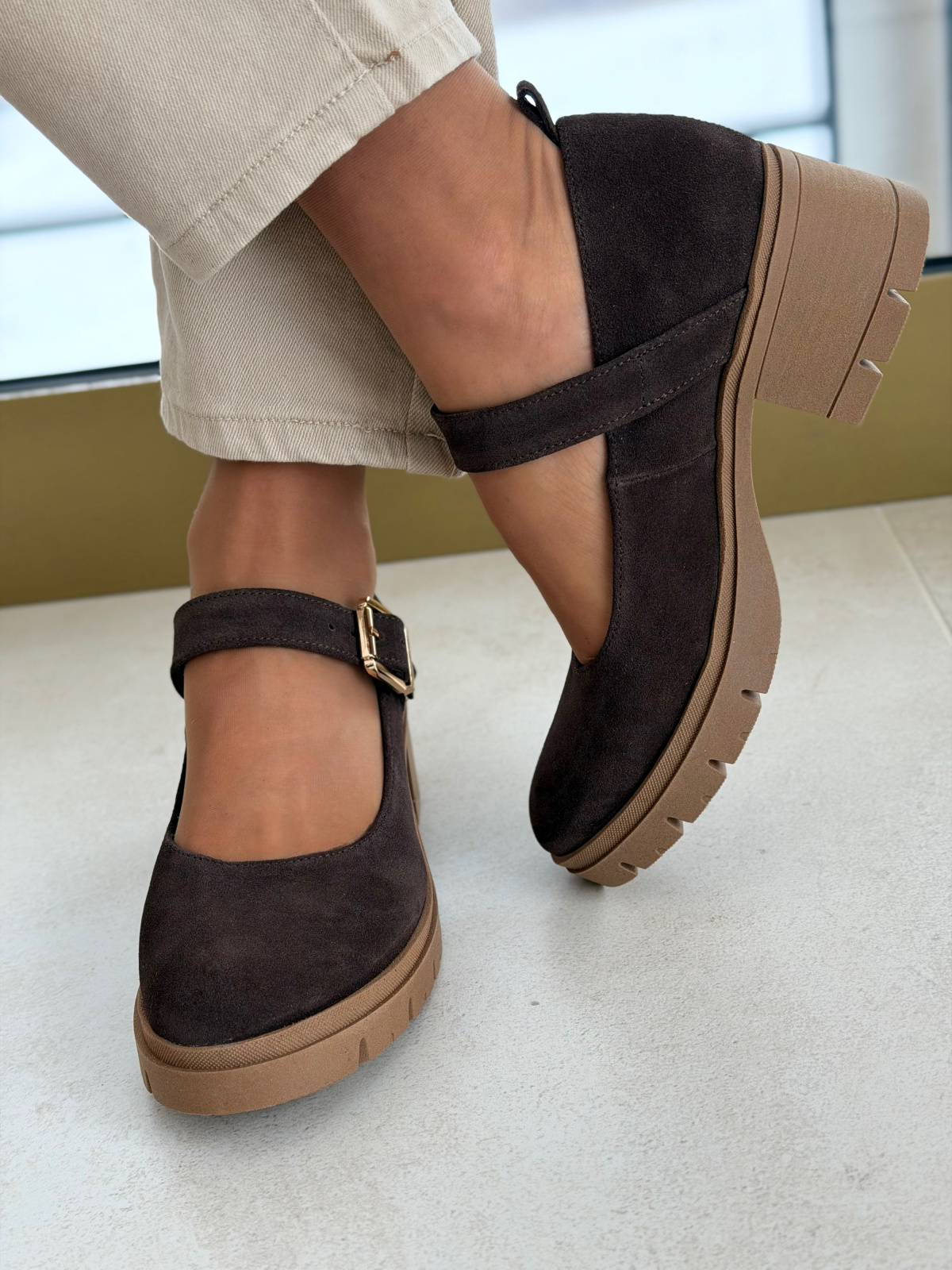 Brązowe półbuty ze skóry naturalnej na niskim obcasie OLEKSY