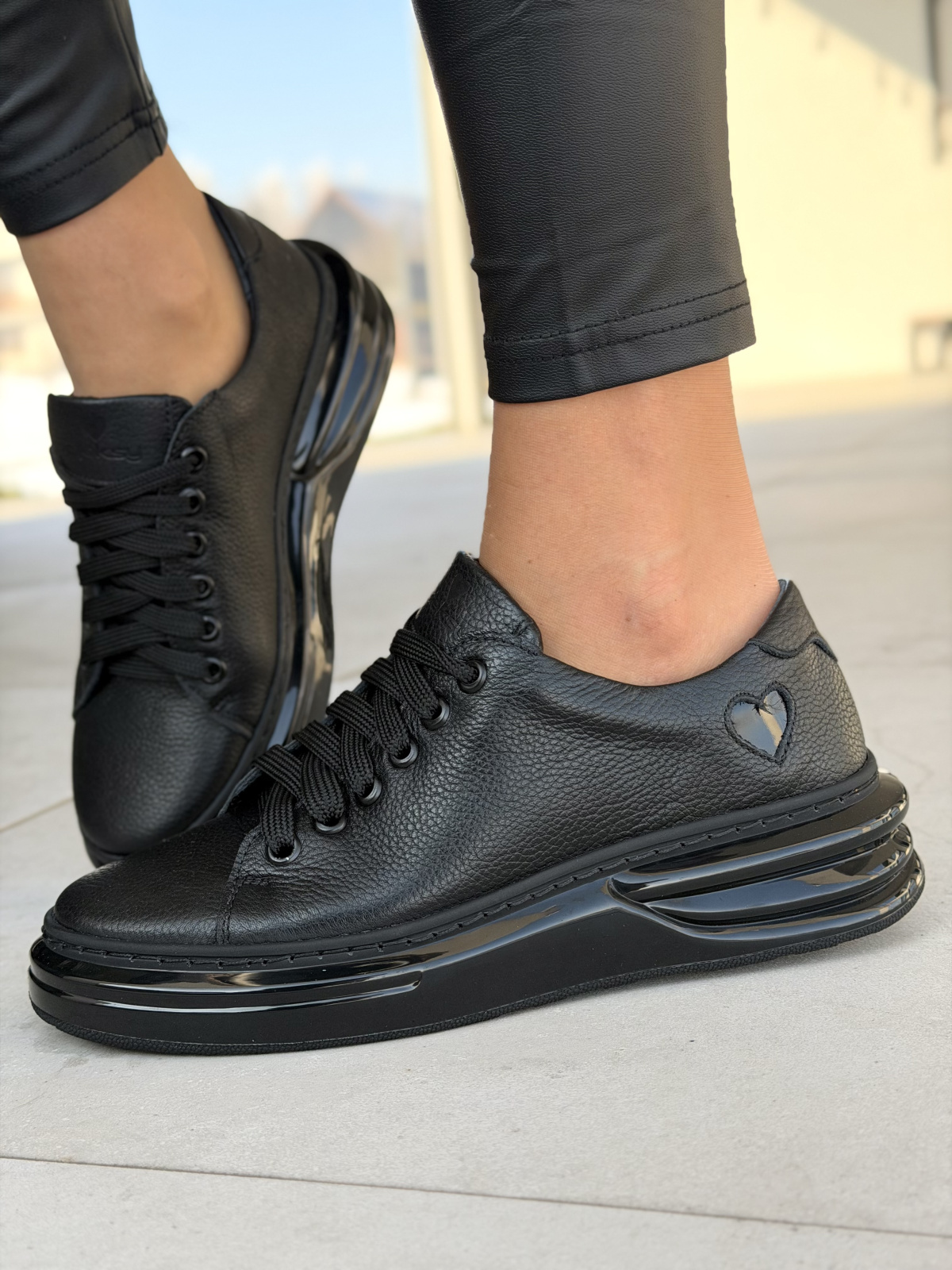 Czarne skórzane sneakersy damskie OLEKSY