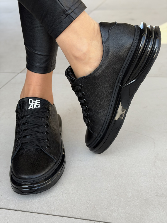 Czarne skórzane sneakersy damskie OLEKSY Made in Poland