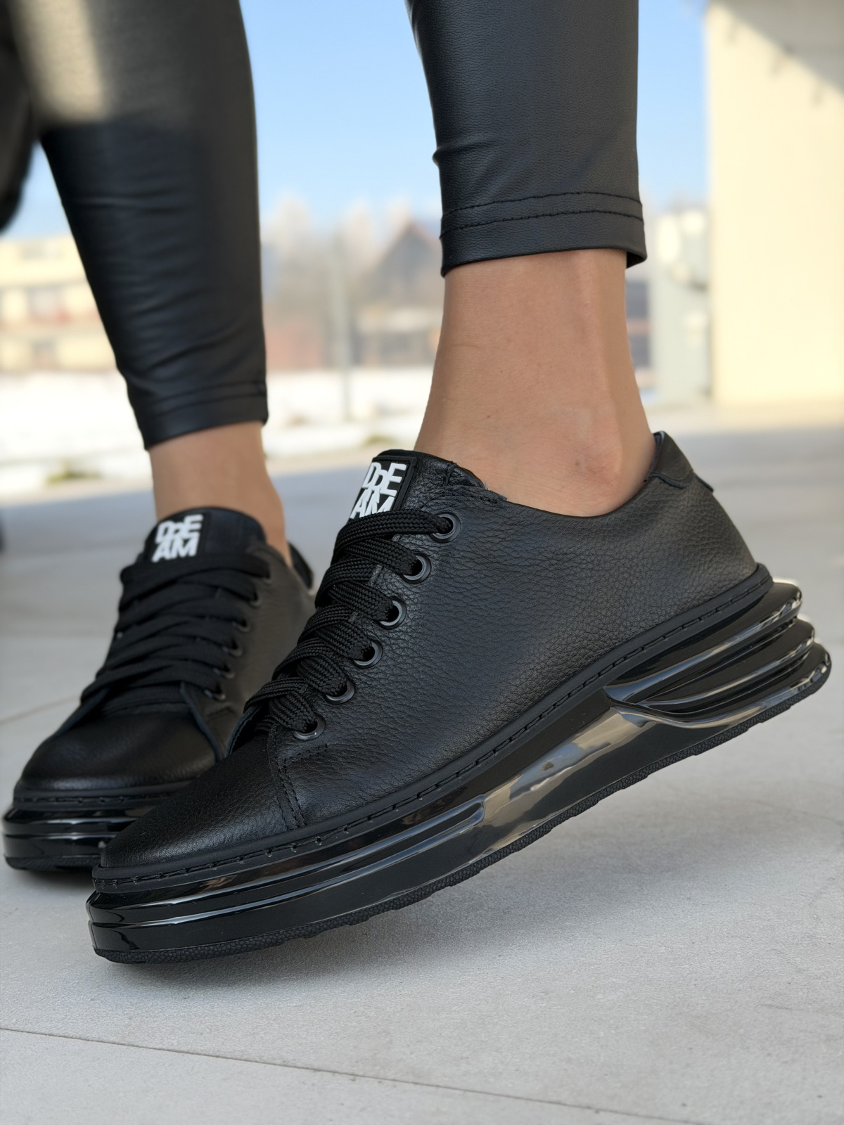 Czarne skórzane sneakersy damskie OLEKSY Made in Poland