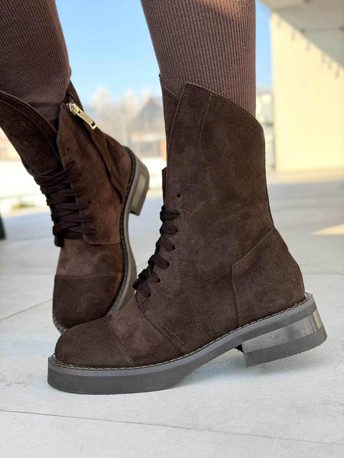 Brązowe zamszowe botki damskie sznurowane OLEKSY