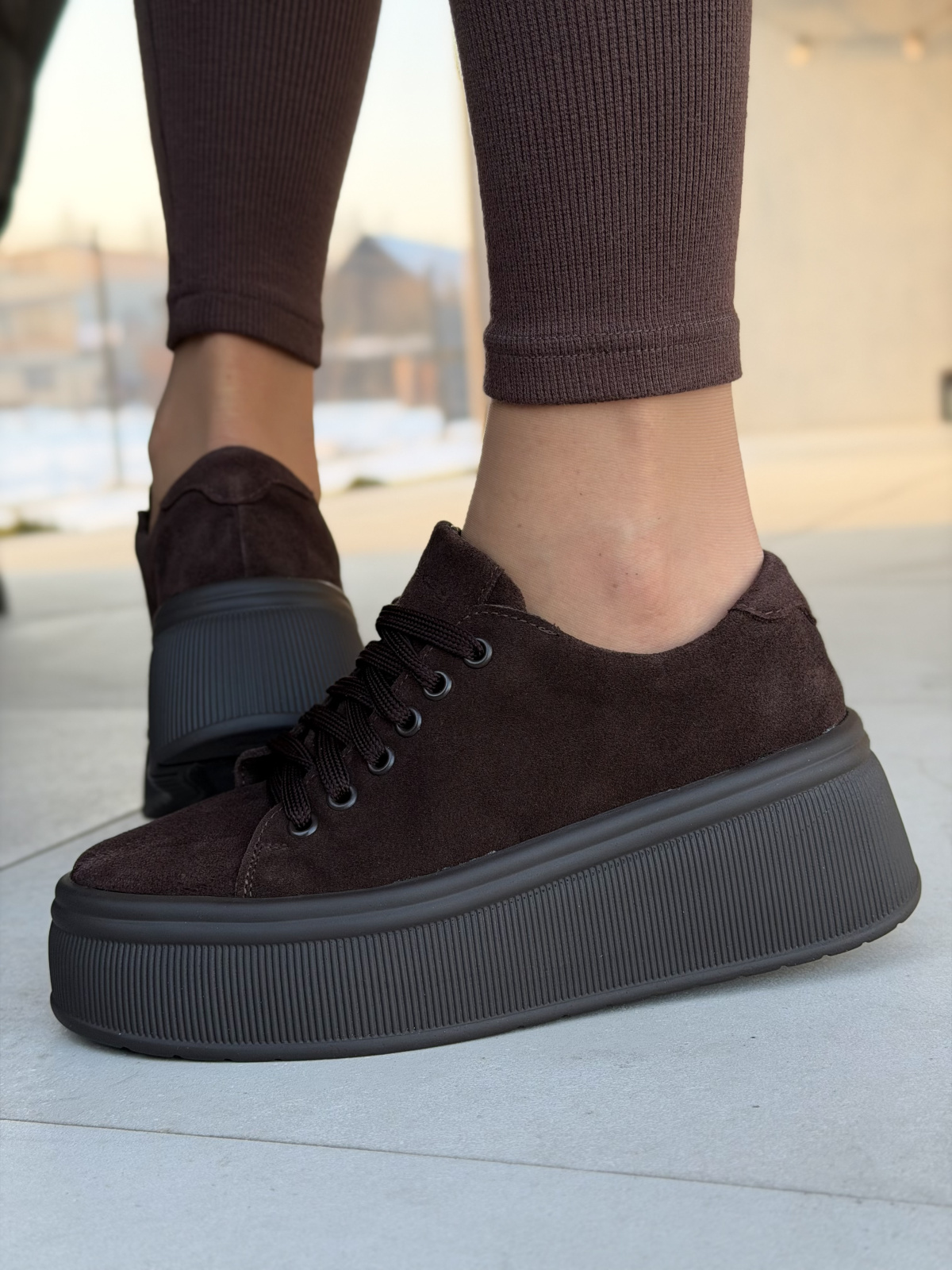 Brązowe skórzane sneakersy na platformie OLEKSY