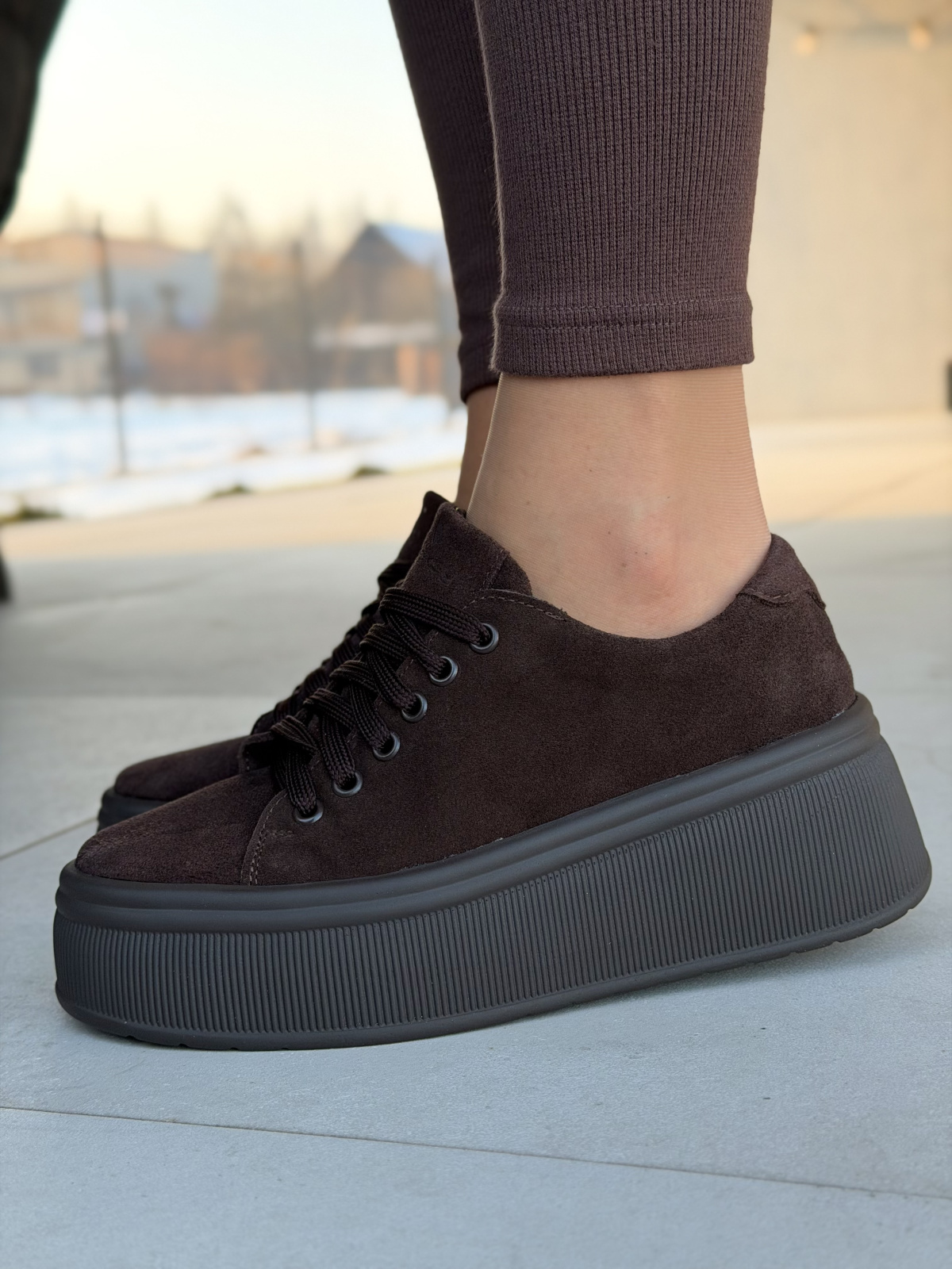 Brązowe skórzane sneakersy na platformie OLEKSY