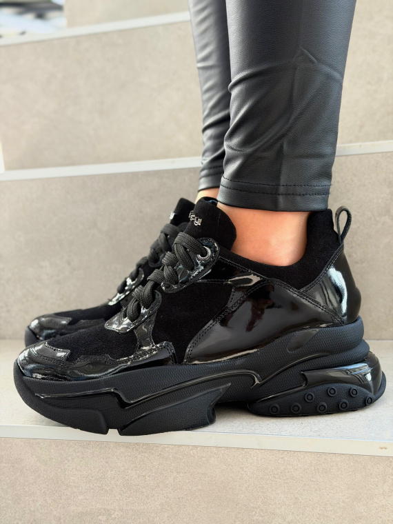 Czarne sneakersy skórzane na masywnej podeszwie OLEKSY