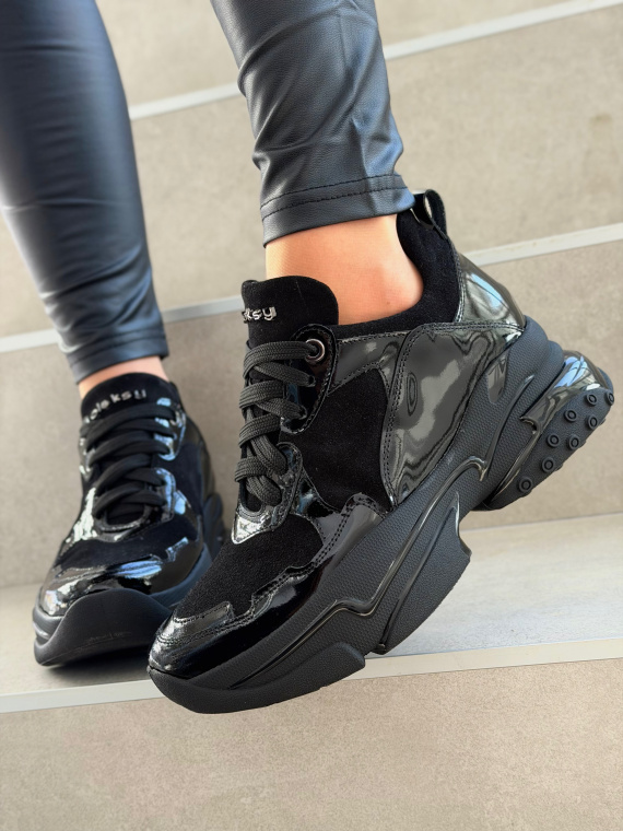 Czarne sneakersy skórzane na masywnej podeszwie OLEKSY