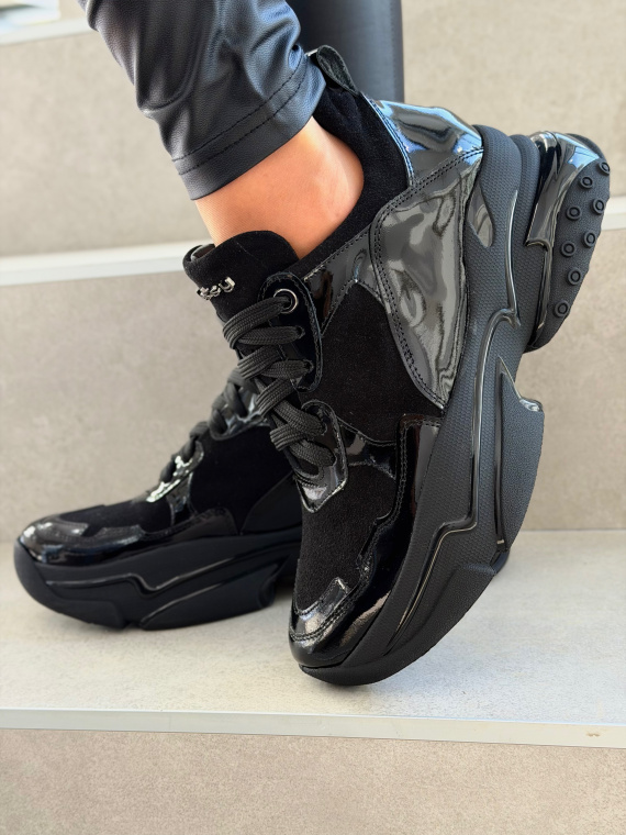 Czarne sneakersy skórzane na masywnej podeszwie OLEKSY