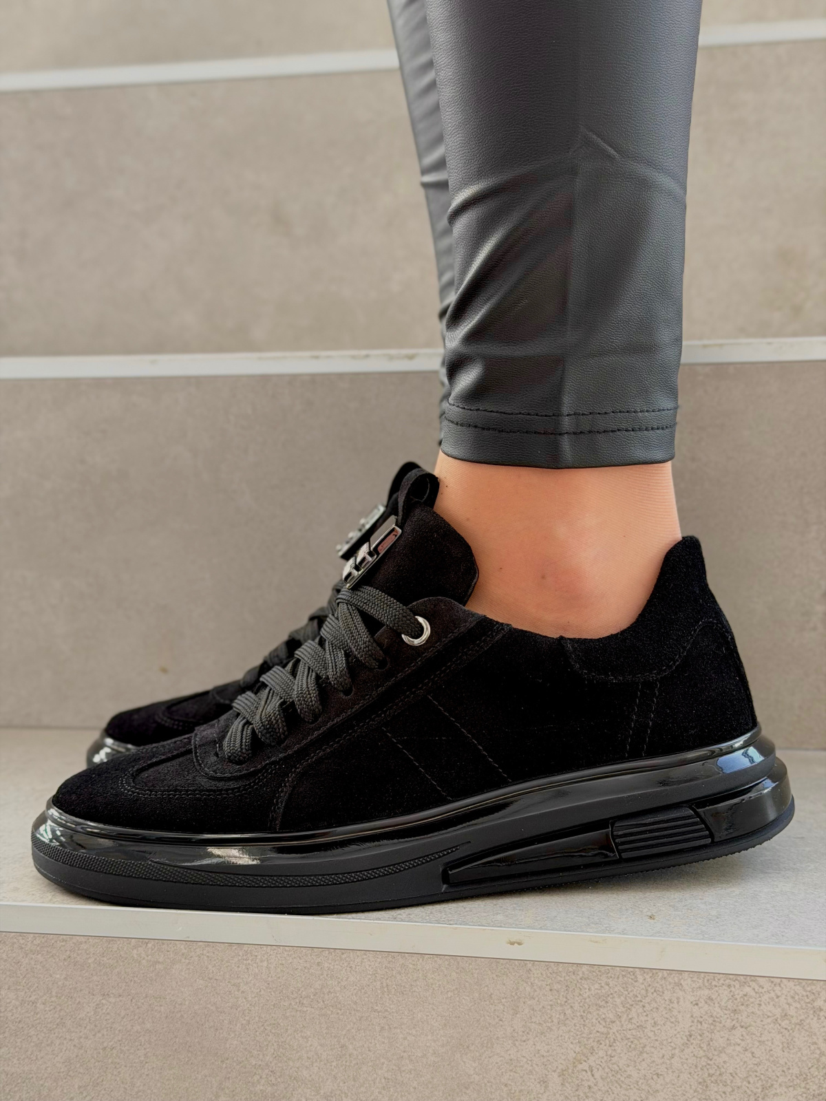 Czarne sneakersy zamszowe ze skóry naturalnej OLEKSY