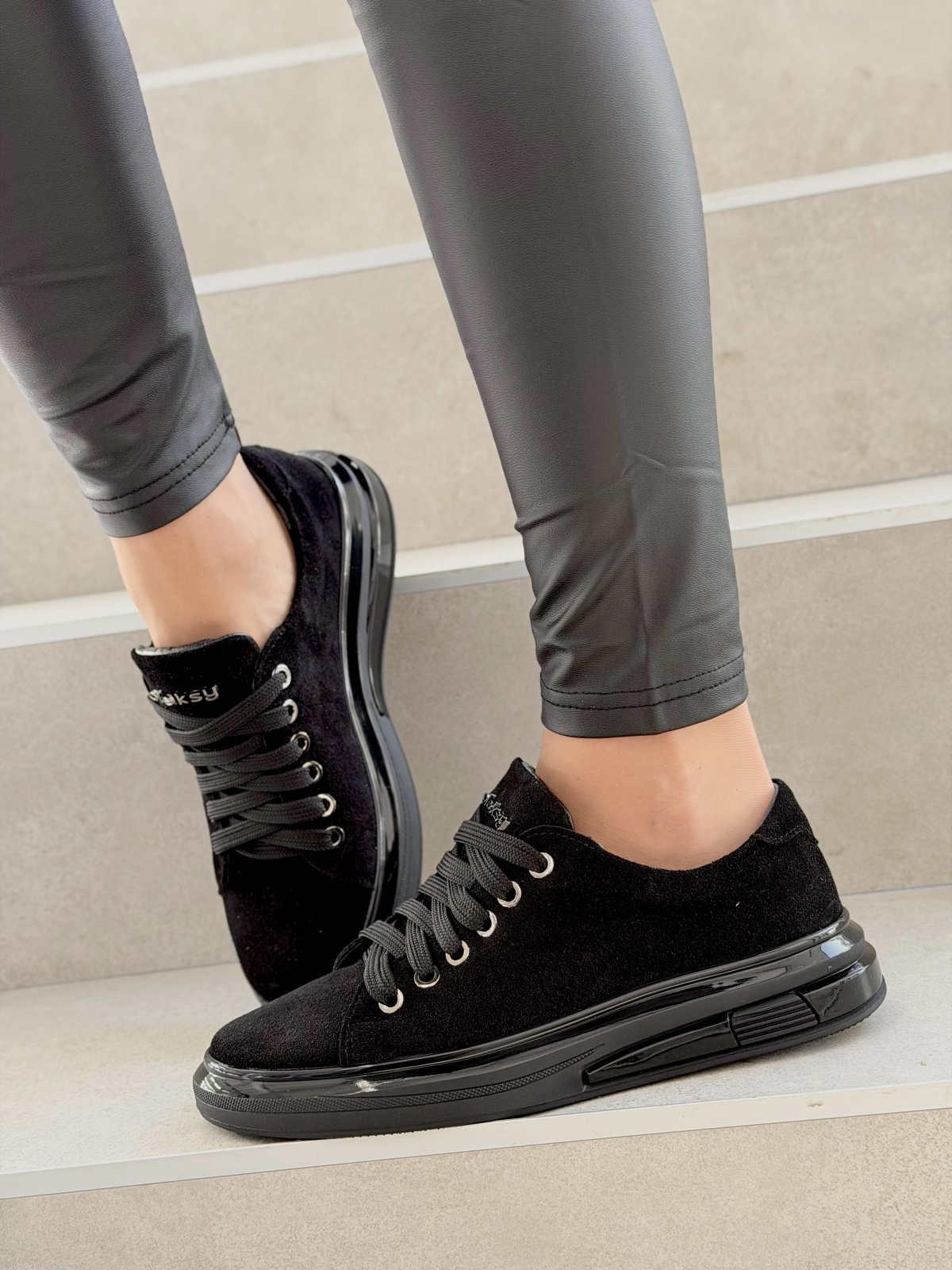 Czarne sneakersy zamszowe ze skóry naturalnej OLEKSY