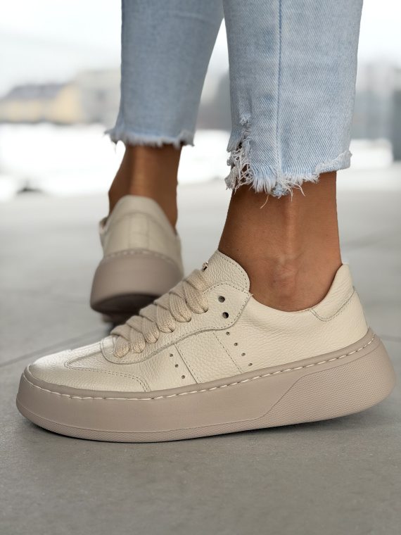 Beżowe sneakersy skórzane OLEKSY na platformie