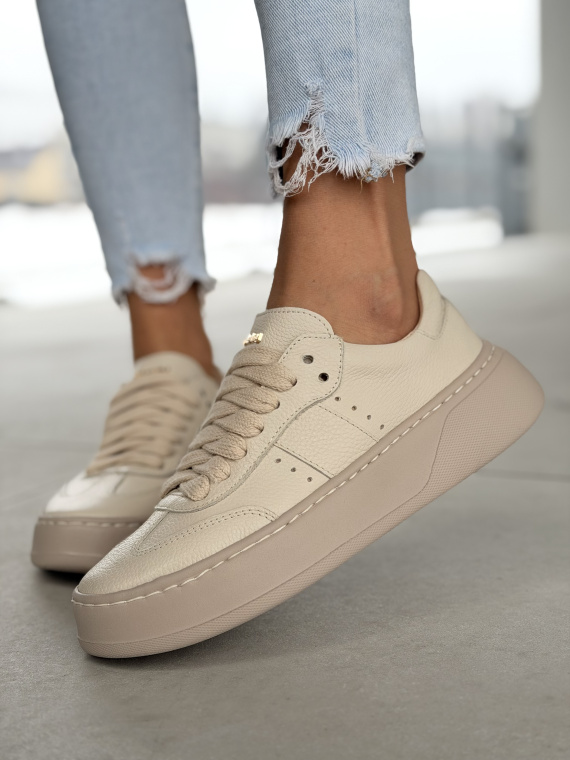 Beżowe sneakersy skórzane OLEKSY na platformie