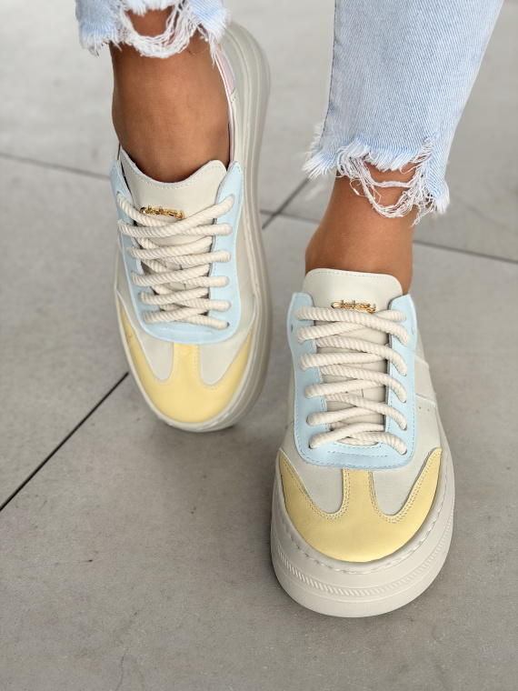 Pastelowe sneakersy skórzane na platformie OLEKSY