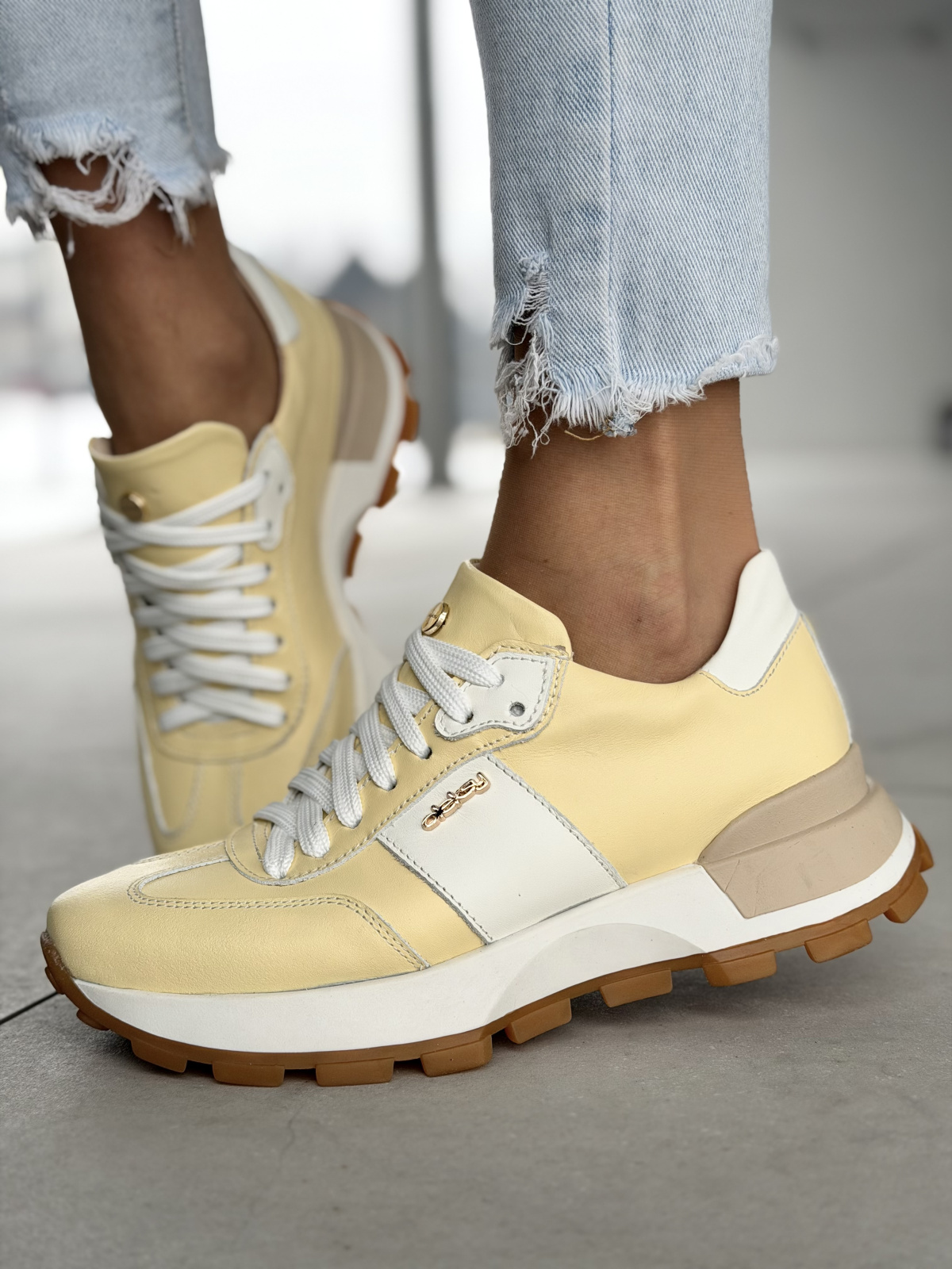 Żółte sneakersy skórzane OLEKSY Polskiej produkcji