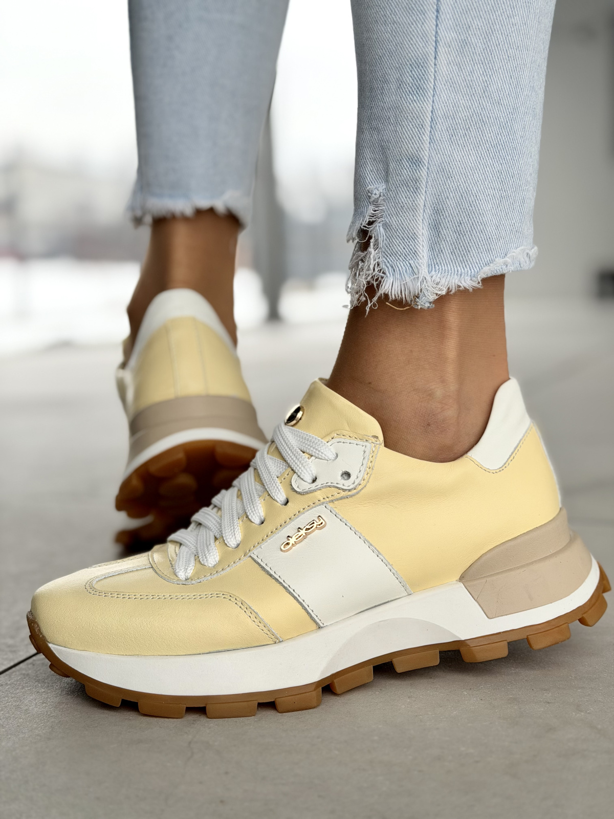 Żółte sneakersy skórzane OLEKSY Polskiej produkcji