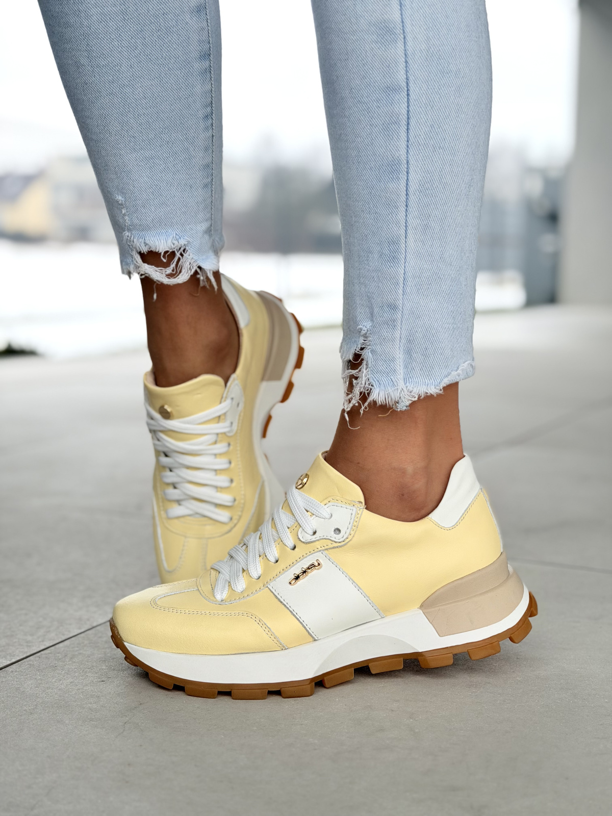 Żółte sneakersy skórzane OLEKSY Polskiej produkcji