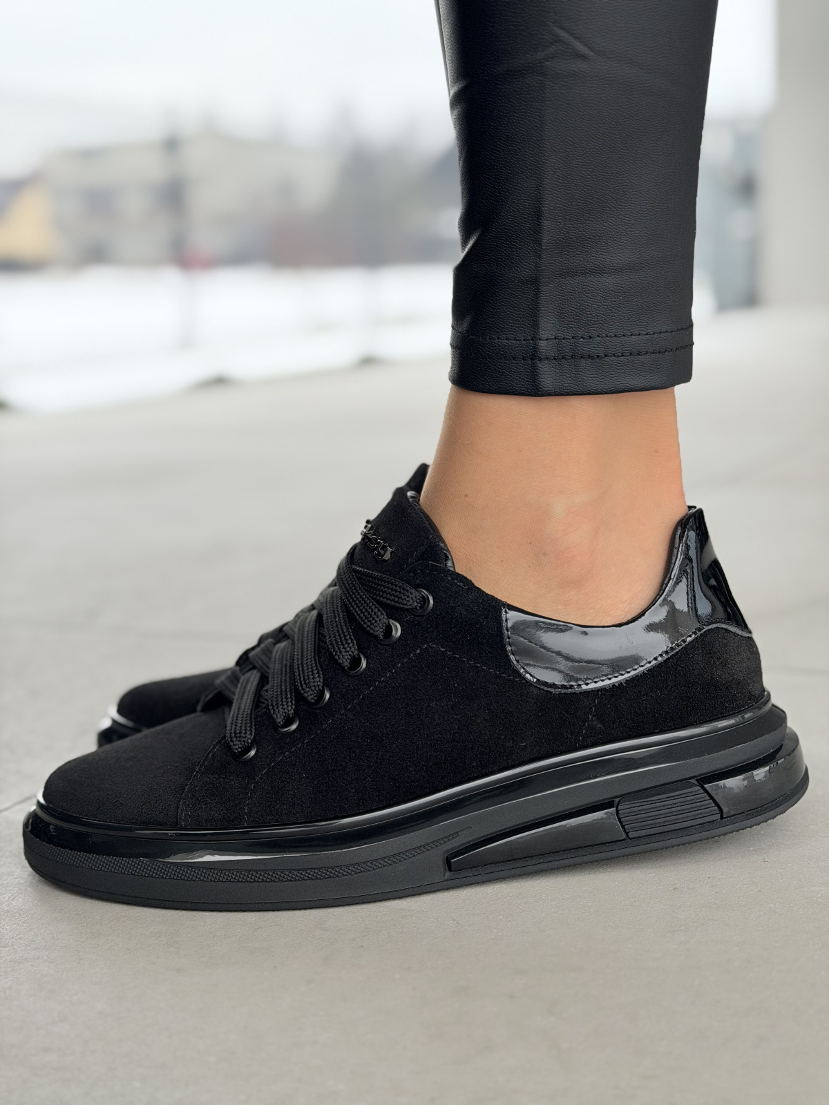 Czarne sneakersy skórzane OLEKSY ze skóry naturalnej