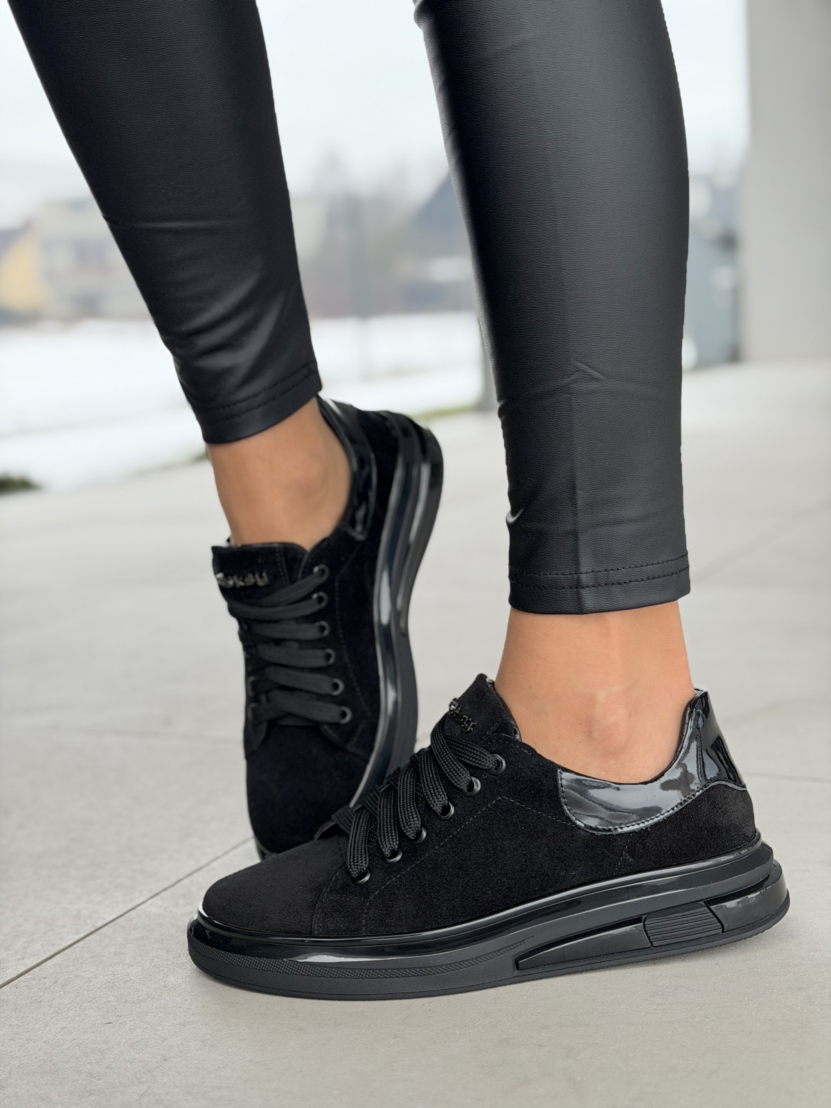 Czarne sneakersy skórzane OLEKSY ze skóry naturalnej