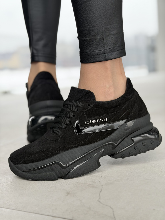 Czarne sneakersy skórzane OLEKSY na masywnej podeszwie