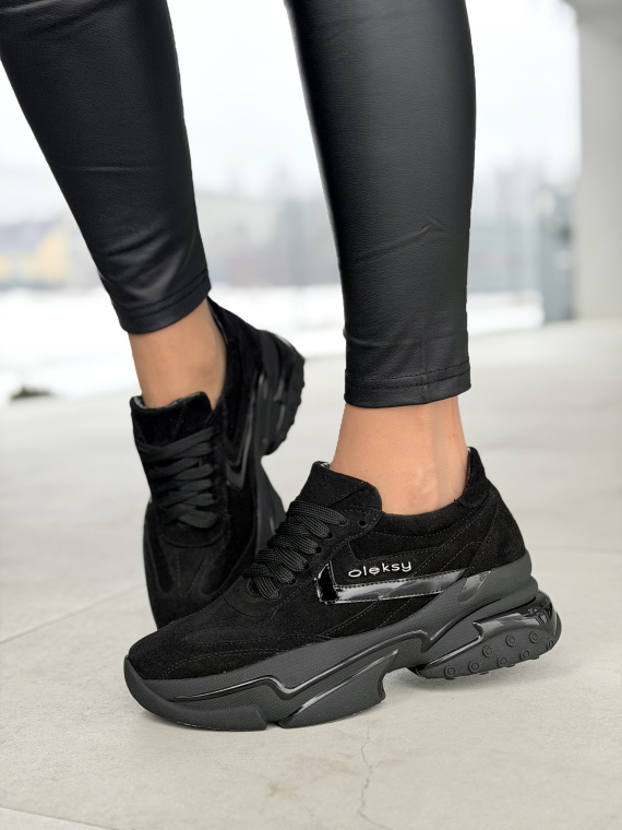 Czarne sneakersy skórzane OLEKSY na masywnej podeszwie