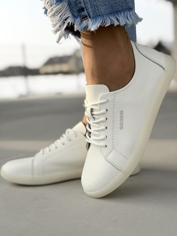 Białe sneakersy skórzane casual na co dzień