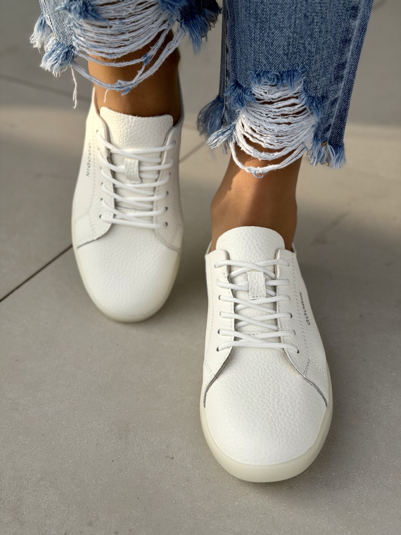 Białe sneakersy skórzane casual na co dzień