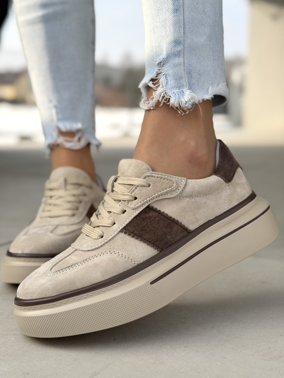 Beżowe sneakersy skórzane na platformie casual