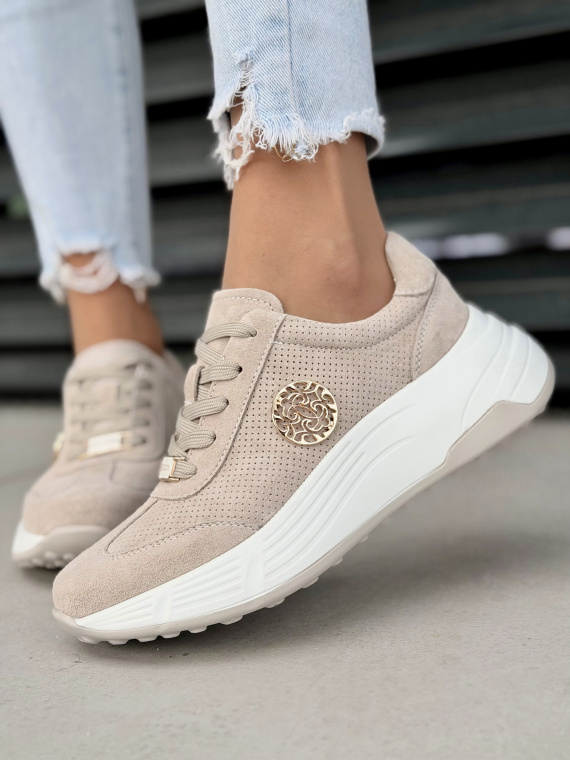 Beżowe sneakersy damskie skórzane casualowe na platformie
