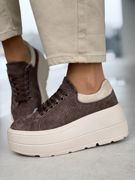 Brązowe sneakersy damskie zamszowe na platformie casual