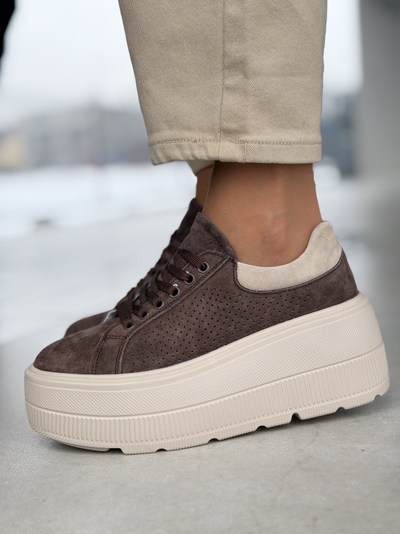 Brązowe sneakersy damskie zamszowe na platformie casual