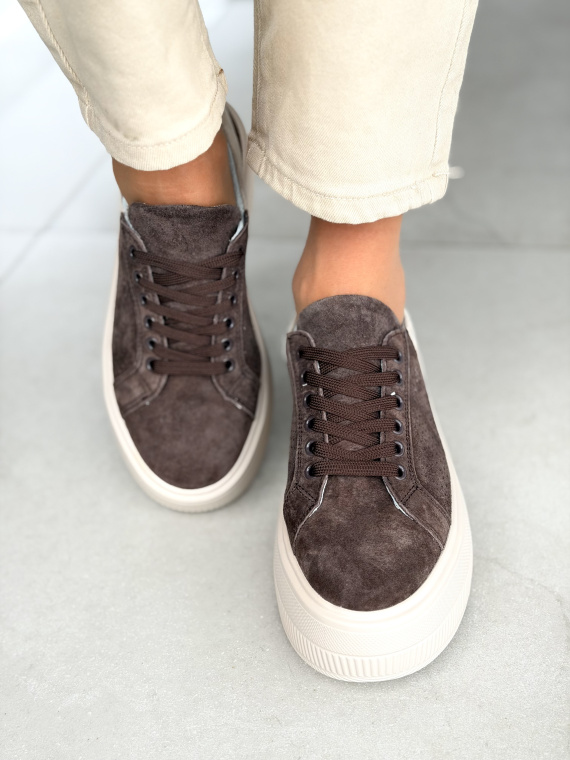 Brązowe sneakersy damskie zamszowe na platformie casual