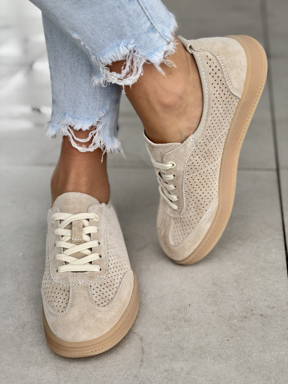 Beżowe sneakersy damskie skórzane z perforacją casual