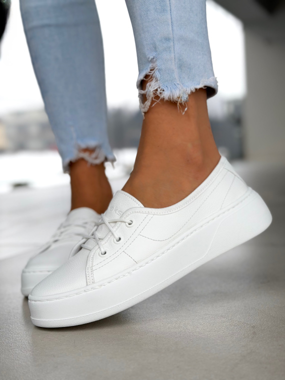 Białe sneakersy skórzane OLEKSY na platformie casual