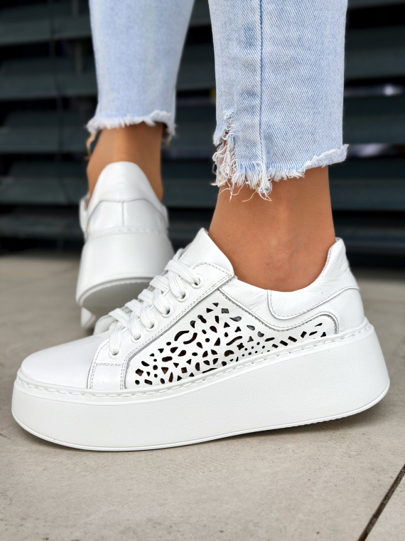 Białe sneakersy skórzane na platformie casual OLEKSY damskie