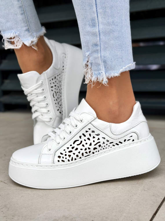 Białe sneakersy skórzane na platformie casual OLEKSY damskie