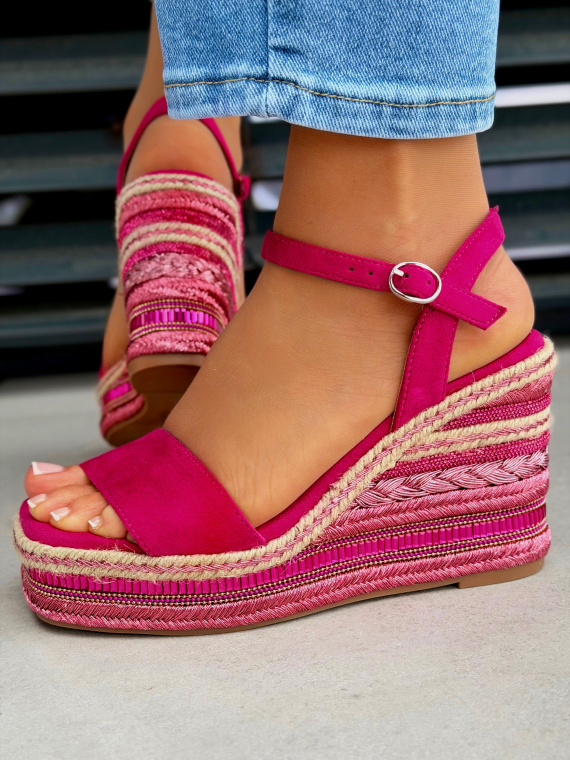 Fuksjowe sandały na koturnie OLEKSY